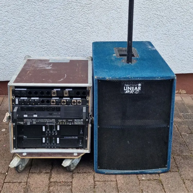 PA-Anlage LinearPRO von HK Audio mit Verstärker-Rack