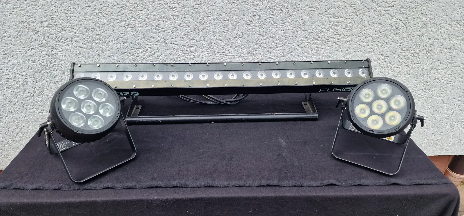 Outdoor-taugliche LED-Bar und PAR-Lampen mit Schutzart IP65